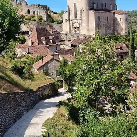 לינה וארוחת בוקר Mas D'aubrac