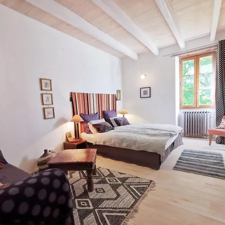 Mas D'aubrac فندق مبيت وإفطار 3*